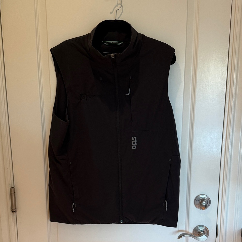 Stio Men's Dark Vest